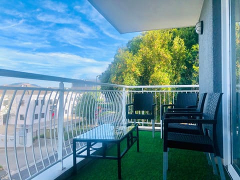 View (from property/room), Balcony/Terrace, Mountain view