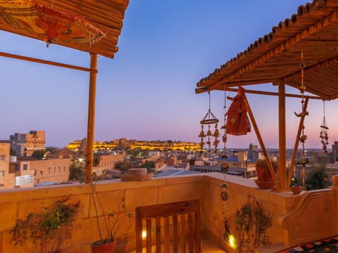 Property building, Restaurant/places to eat, Night, View (from property/room), Balcony/Terrace, City view, Landmark view
