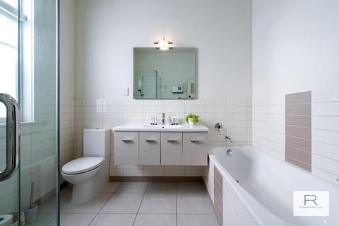 Grand Mount Eden Villa House in Auckland