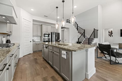 Lake Cove Retreat House in Little Elm