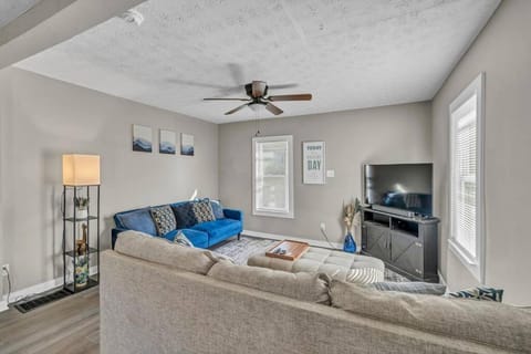 Spacious family home with playroom House in Georgetown