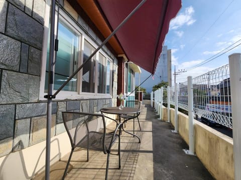 Property building, View (from property/room), Balcony/Terrace