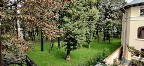 View (from property/room), City view, Garden view, Garden view, Landmark view, Landmark view, Street view