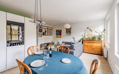 Living room, kitchen