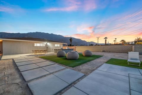 Sunview Paradise by Rather Be Properties House in Palm Springs