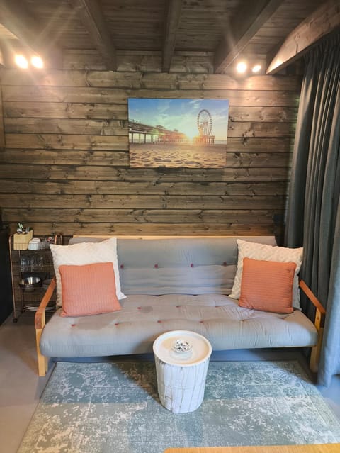 Garden House - Free Parking Apartment in The Hague