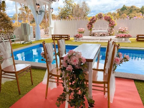 Pool view, Swimming pool