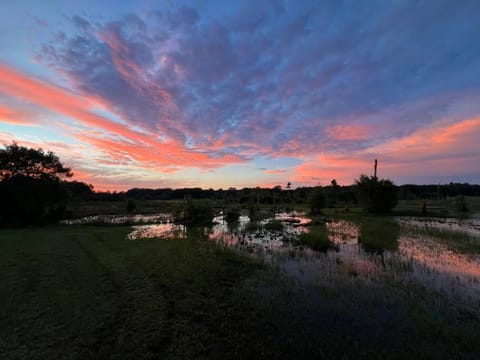 Half Moon Lake Retreat House in Florida