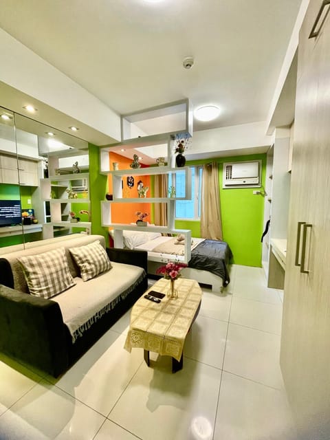 TV and multimedia, Kitchen or kitchenette, Living room, Seating area