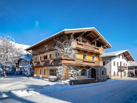 Property building, Winter