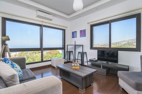 TV and multimedia, Living room, air conditioner