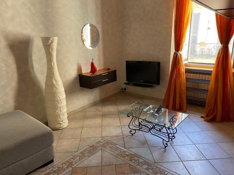 Living room, Evening entertainment