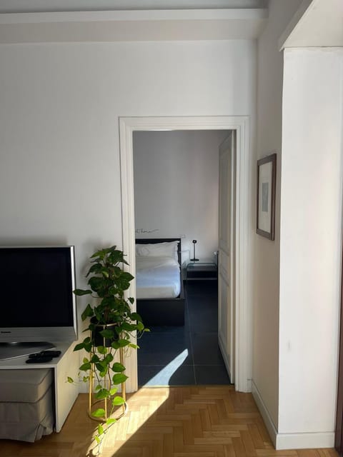 Communal lounge/ TV room, Bed, TV and multimedia, Photo of the whole room, Evening entertainment, hair dresser