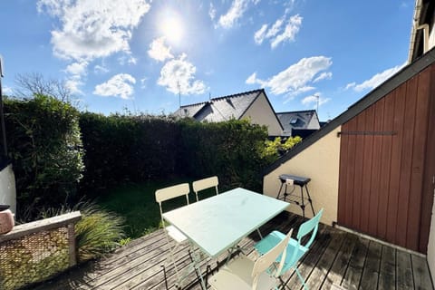 Maisonnette 300m des plages - Piscine chaufée House in Guidel