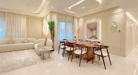 Usmans 4 Bedroom Apartment on D Beach By SLS DIRECT BEACH ACCESS FULLY SERVICED JBR Apartment in Dubai