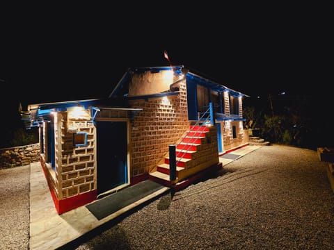 Property building, Night
