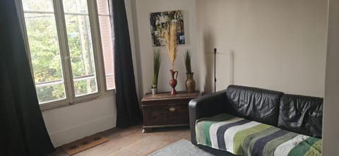 Villa d athis Apartment in Île-de-France