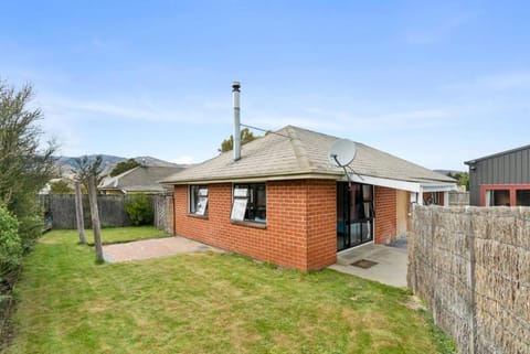 Property building, Garden, Garden view