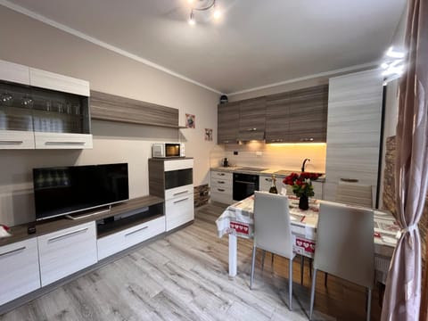 TV and multimedia, Dining area
