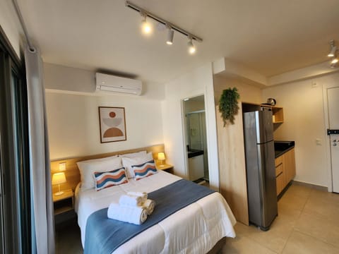 Bed, Bedroom, air conditioner