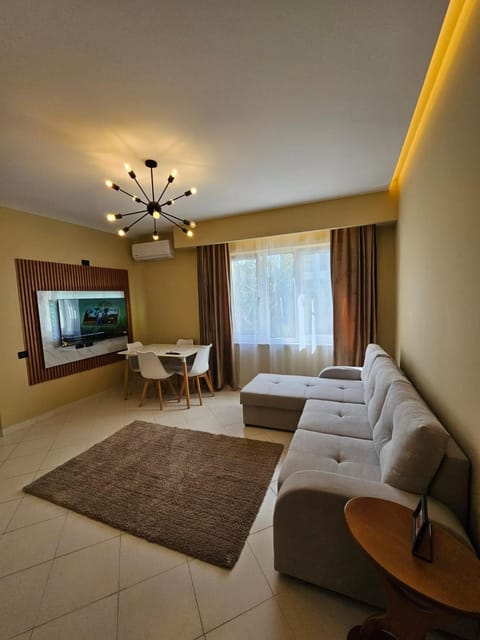 TV and multimedia, Living room, Photo of the whole room, Seating area