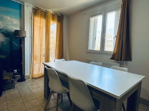 Appart 3 lits proche mer, centre-ville et commerces Apartment in Bastia