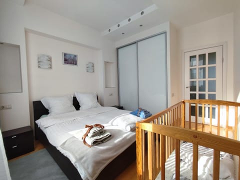 Bed, Bedroom, cot