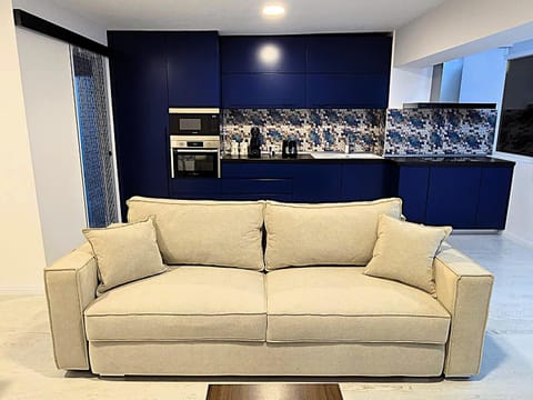 Communal lounge/ TV room, Kitchen or kitchenette, Living room, Seating area