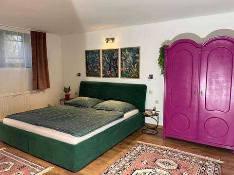 Bed, Photo of the whole room, Bedroom, wardrobe