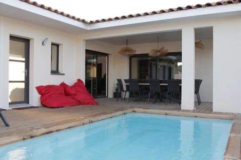 Patio, Swimming pool
