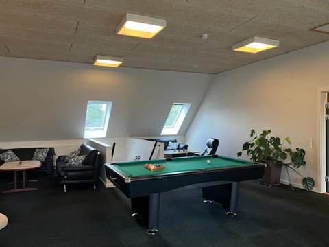 Billiard, Game Room, Living room