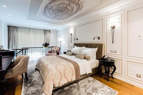 Bed, Bedroom, City view