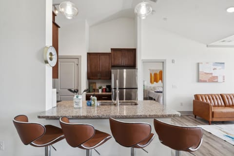 Overlook 1306 I Resort Style Living I Parking Apartment in Farragut