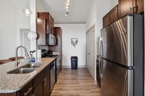 Overlook 1306 I Resort Style Living I Parking Apartment in Farragut