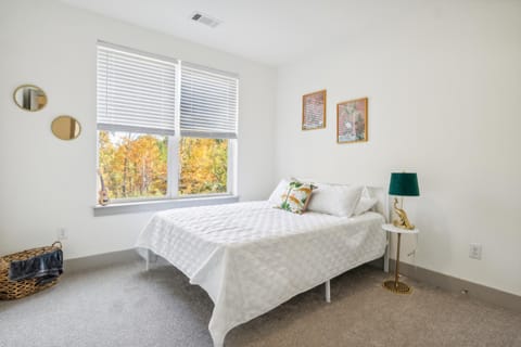 Corporate 2bd Apartment I Properties By Preston Apartment in Farragut