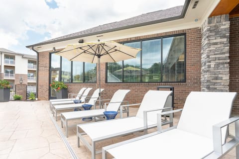 Overlook 5001I Luxury Accommodations I Pool Apartment in Farragut