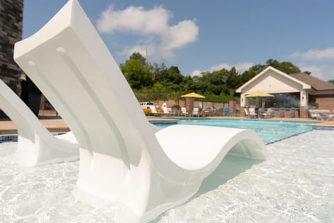 Overlook 5106 I Resort Style Living I Parking Apartment in Farragut