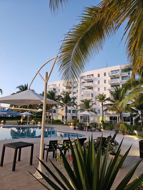 Property building, Pool view, Swimming pool