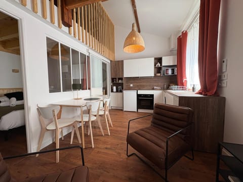 Kitchen or kitchenette, Living room, Dining area, stove