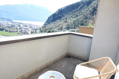 Bird's eye view, View (from property/room), City view, Lake view, Mountain view