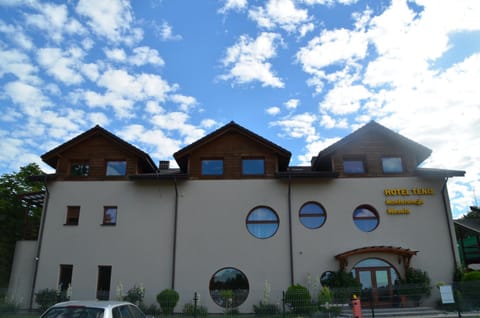 Property building, Facade/entrance