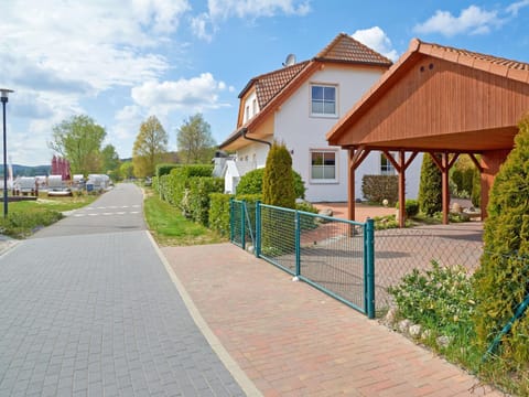 Property building, Facade/entrance, Neighbourhood