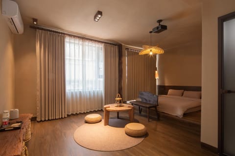 Photo of the whole room