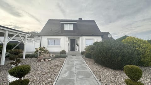 Property building, Garden, Garden view