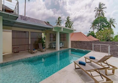 Property building, Swimming pool, Family