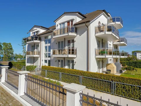 Property building, Balcony/Terrace