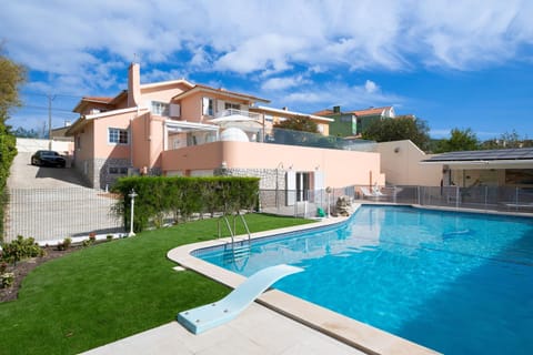 Property building, Garden, Garden view, Pool view, Swimming pool, sunbed