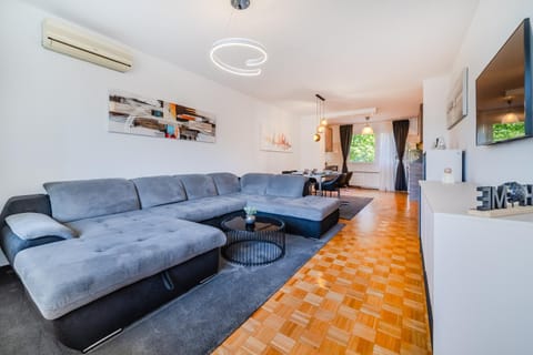 Living room, Living room