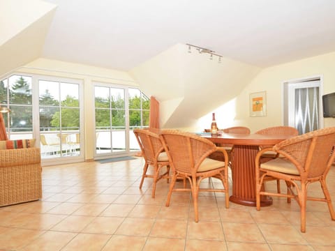 Balcony/Terrace, Living room, Seating area, Dining area