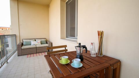 Property building, Balcony/Terrace